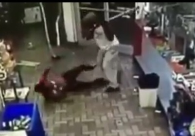 Black Man Brutally Attacks Shop Employee with a Bat