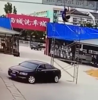 Reckless driver causes fatal accident with worker