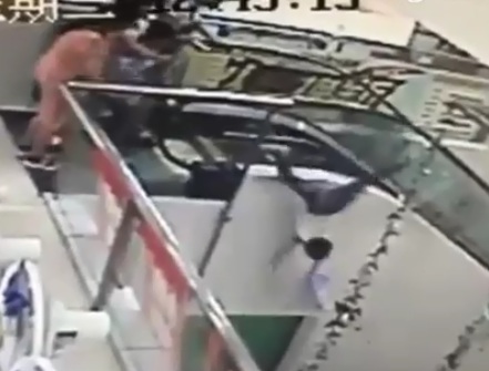 Scary Moment Boy Falls from Escalator 