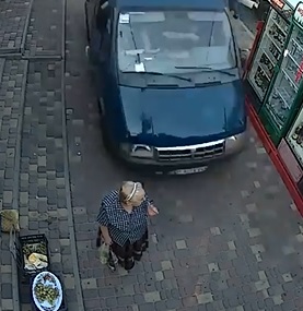 Moronic Asshole Hits Old Lady on a Sidewalk