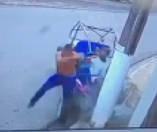 Crazy Head First into Pole Then Casual Robbery