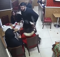 Couple Brutally Assaulted by Thugs in a Diner
