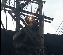 Bad Day on the Job ... Electrocuted to Death
