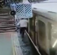 Man Stuck To Subway Door Goes For Ride (Dies)