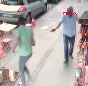 Old Man Gets the Best of This Street Shootout in Turkey