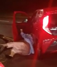 Fat Woman Dragged Along Side of Car Isn't Giving up.