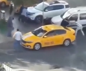 Bad Work Day...Two Taxi driver shot dead. (00:25 & 03:10)