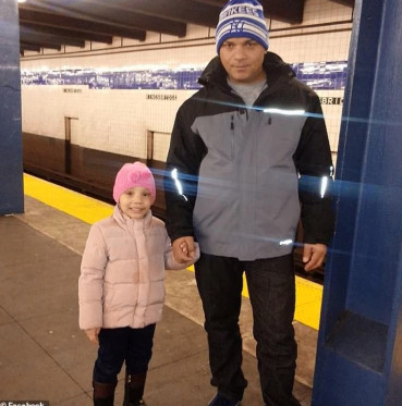 Dad Daughter Suicide Jump NYC Train, Little Girl saved.