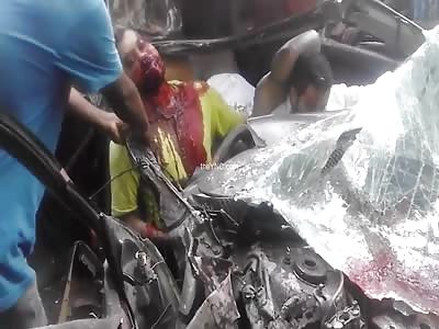 The Man Dying In His Car Destroyed In Accident