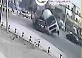 Brutal Death - The truck overturned and completely crushed a car