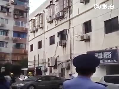 Suicidal woman Falls head first from the third floor