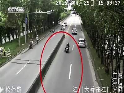 Biker drags policeman over 10 meters