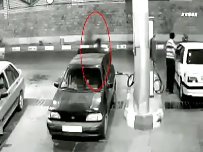 CAR EXPLODES WHILE REFUELING