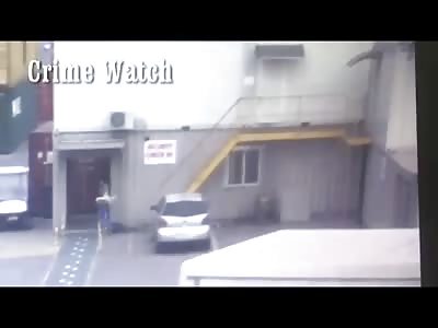 WATCH WOMAN KILLED INFRONT OF COLLEGES