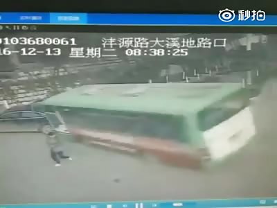 HORRIBLY FINAL DESTINATION: WOMAN IS CRUSHED BY BUS