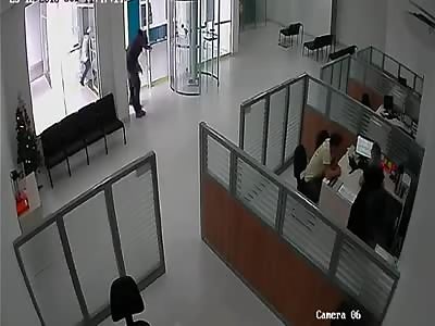 IDIOT THIEF GETS SHOT AND BEATEN WHILE BREAKING INTO BANK WITH FAKE GUN