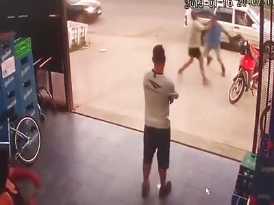 MAN IS ATTACKED WITH MACHETE