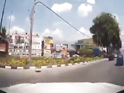 DASH CAM FOOTAGE SHOWS MAN FALLING FROM MOVING CAR