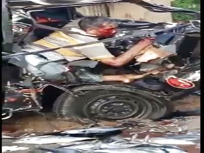 ACCIDENT: MAN STUCK IN THE WRECKAGE 