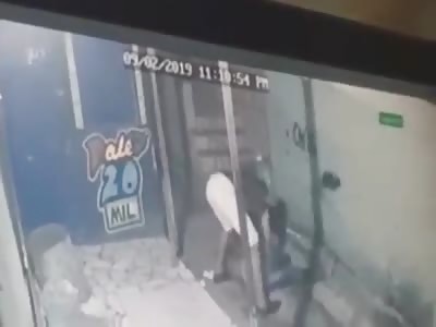 MAN BEING STABBED TO DEATH DURING FIGHT