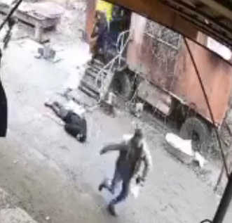 Angry Fight Over Unknown Reason Escalates Quickly In Russian Yard