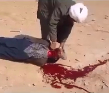*SHOCKING* MAN'S THROAT CUT OFF IN AN EXECUTION