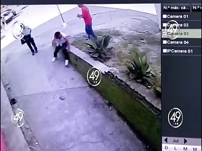 WTF! WATCH THIS GUY BEING BRUTALLY STABBED TO DEATH