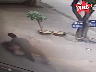  Robber with knife stabs woman to Death.  