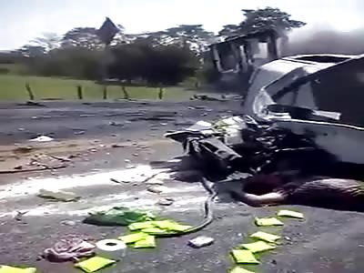 fatal accident in the crash of a van and a trailer in mexico tabasco