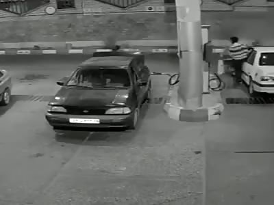 Car explodes while supplying gas