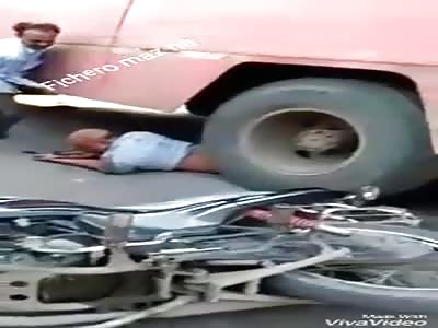 ACCIDENT: man is crushed by truck