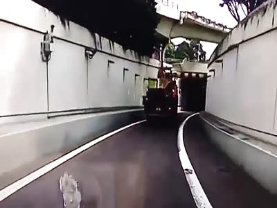 ACCIDENT: do not calculate height and get stuck in bridge