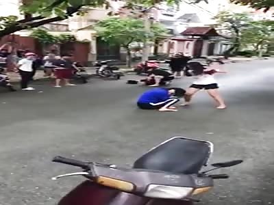 FIGHT OF YOUNG MOTORCYCLISTS