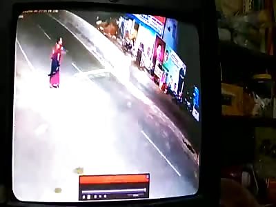 WOMAN BEING HIT AND KILLED BY MOTORCYCLE(Clean Video)