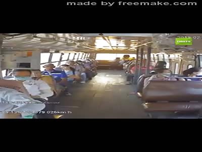 man stabbed inside bus