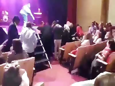 Moment Argentinian Singer Falls off Stage and Breaks two Bones