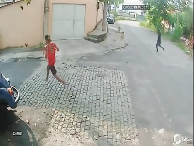 Thief receive shot by Police 1