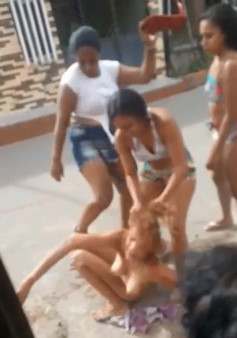 Tits and Ass Everywhere in Favela Girls Fight