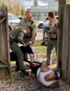 Man Voluntarily Surrenders to Cop Thugs, They Let K9 Gnaw His Leg