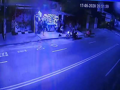 accident between two motorcyclists 