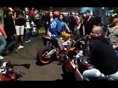 Fool Crashes Motorcycle