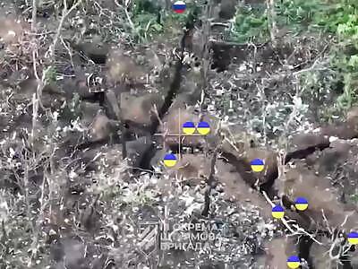 Ukrainian forces storming Russian trenches 