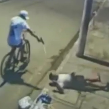 Bicycle Hitman Surprises Target (CCTV & Aftermath)