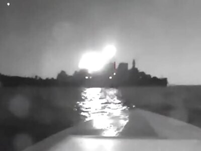 DAMN: Ukrainian Kamikaze attack on Russian Warship