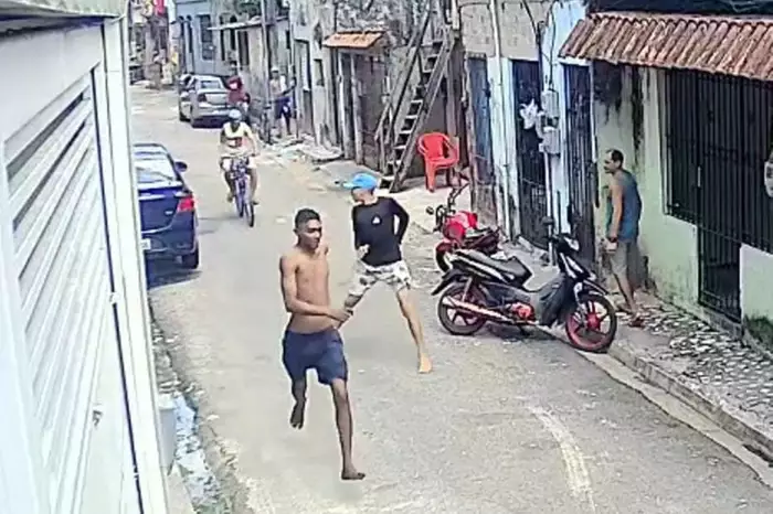 Rival Chased, Shot & Finished Off With Machete