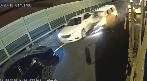 Speeding Drunk man lost control horrifically crushed ontwo parked car 