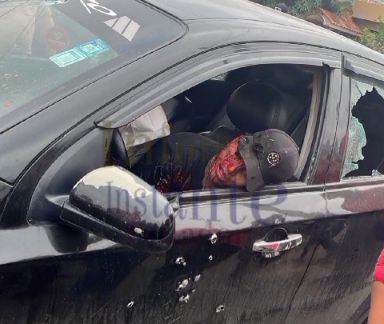 Drug dealer shoot dead by sicario in his car 