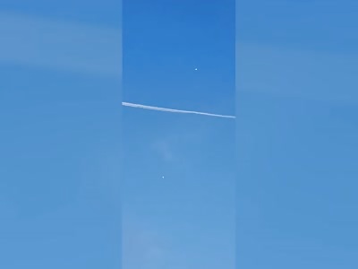 2 UFO, 1 Plane
