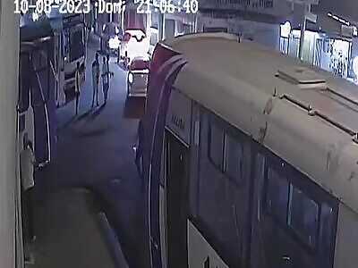 CCTV. Exact moment that man is murdered by hitmen 