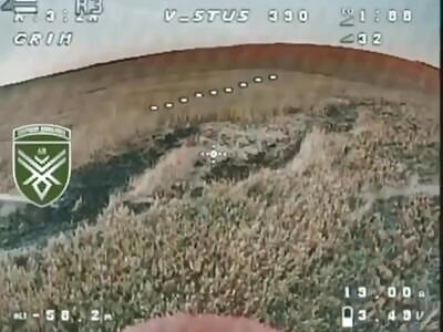UA fpv drone flew into the back of a Russian soldier